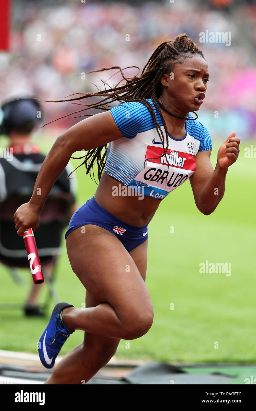 London, Großbritannien. 22. Am 18. Juli. Vera CHINEDU (GBR unter 20) aus den Startlöchern im Frauen 4x100m Staffel finale bei den 2018, IAAF Diamond League, Jubiläum Spiele, Queen Elizabeth Olympic Park, Stratford, London, UK. Foto: Simon Balson/Alamy leben Nachrichten Stockfoto