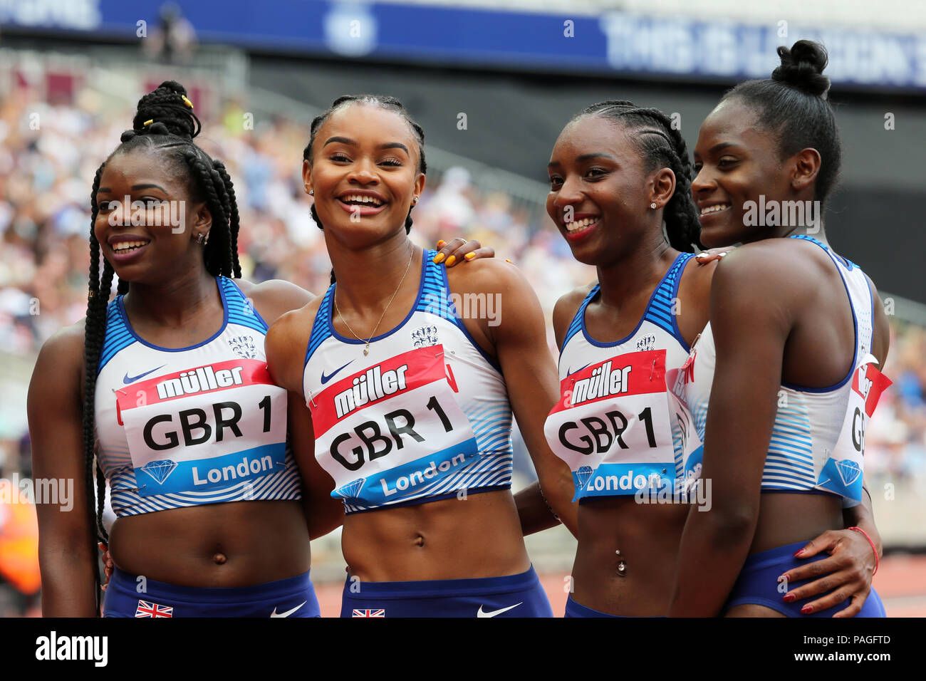 London, Großbritannien. 22. Am 18. Juli. Asha PHILIP, Imani-Lara LANSIQUOT, Bianca WILLIAMS, Daryll NEITA (Team GBR 1) feiern Sieg im Damen 4x100 m Staffel finale bei den 2018, IAAF Diamond League, Jubiläum Spiele, Queen Elizabeth Olympic Park, Stratford, London, UK. Foto: Simon Balson/Alamy leben Nachrichten Stockfoto