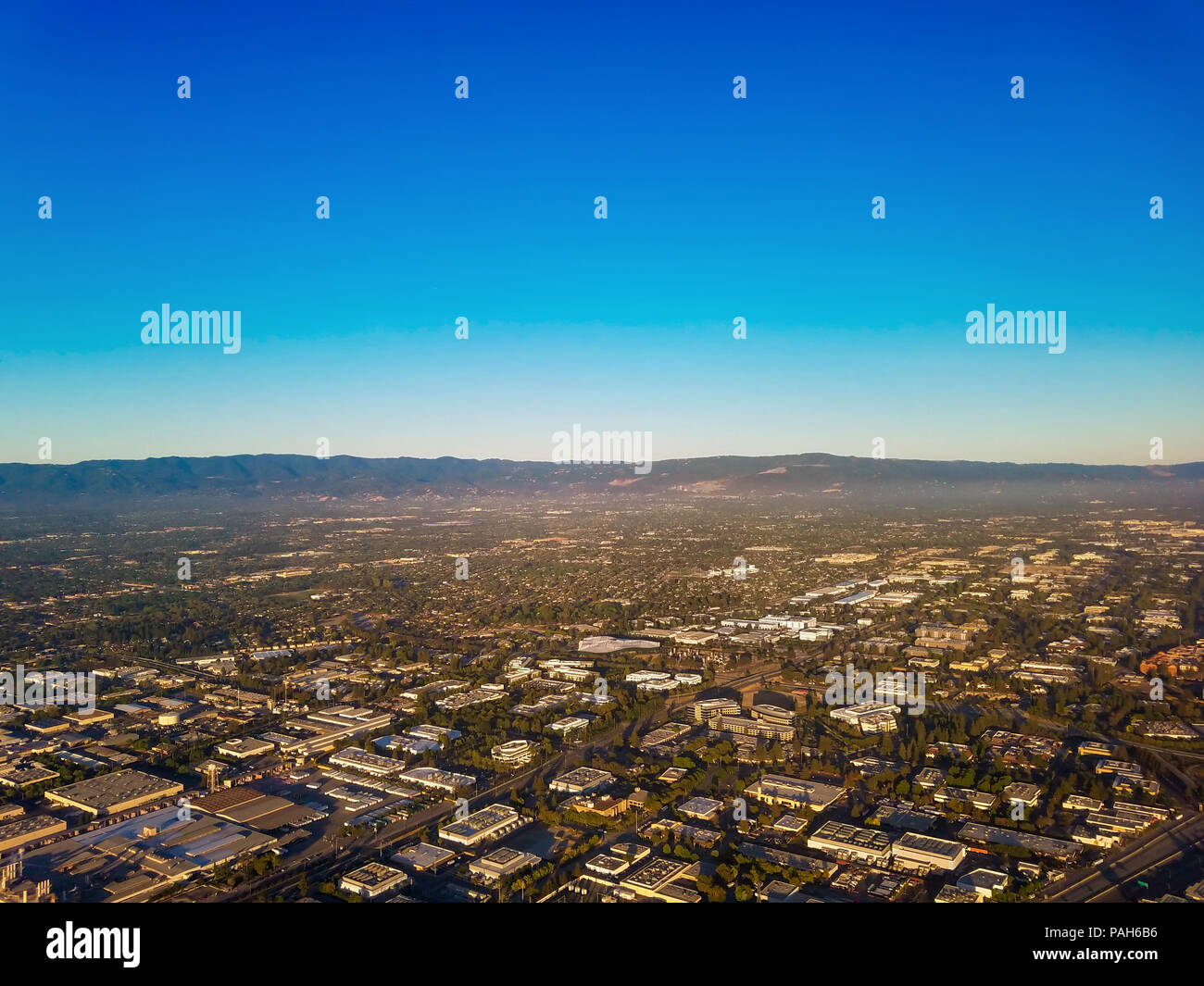 Luftaufnahme auf Silicon Valley, Kalifornien, einem der bekanntesten High-Tech-Zentren. Stockfoto