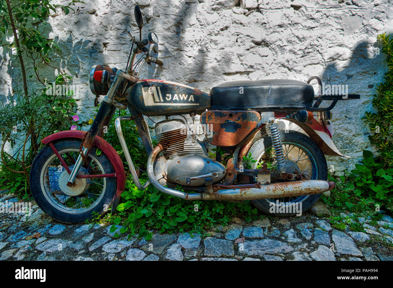 Alte Jawa Tschechische Motorrad, Berat Stadt, Albanien Stockfoto