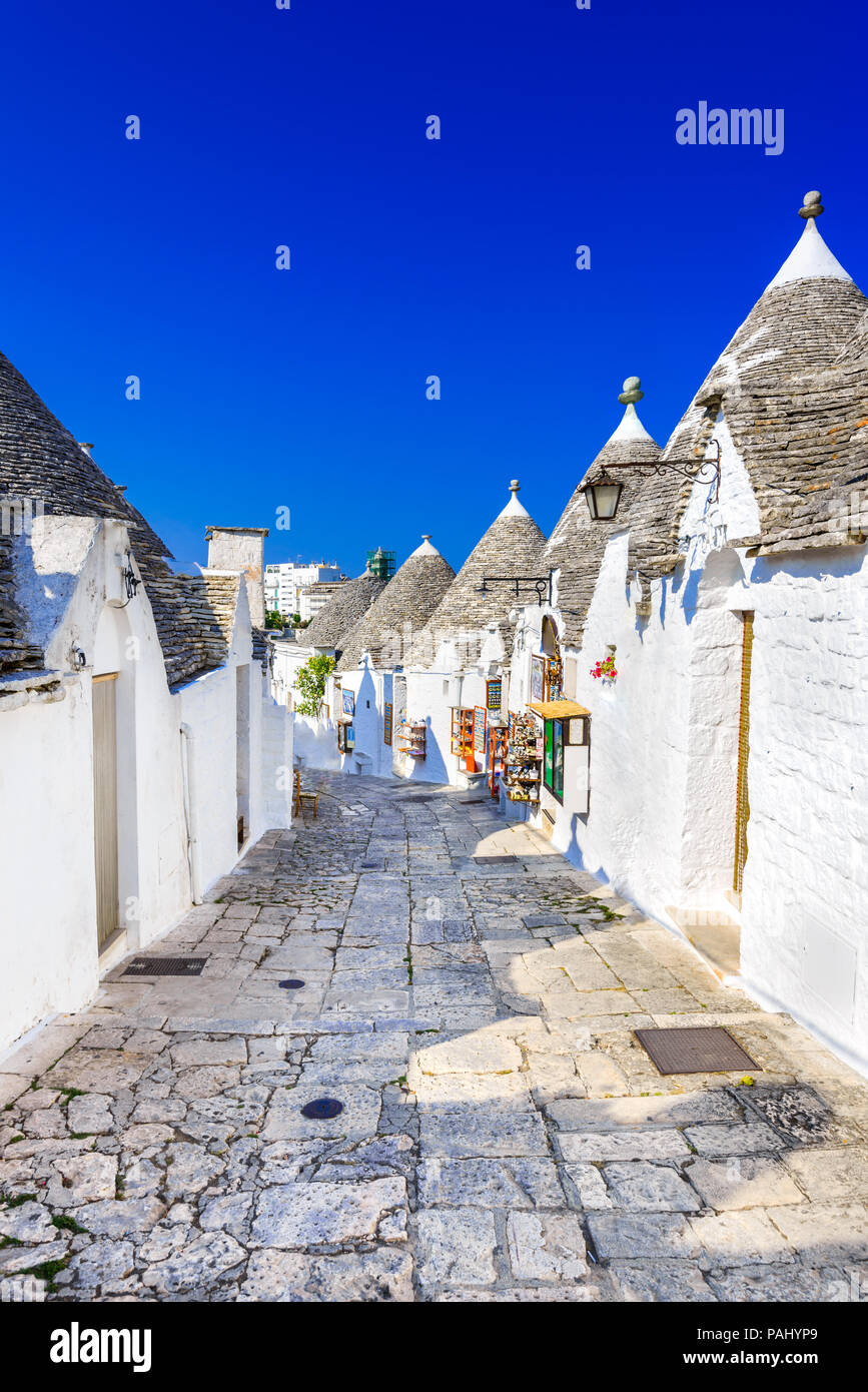 Alberobello, einzigartige Trullo Haus Kegeldach, ländlichen Apulien in Italien. Stockfoto
