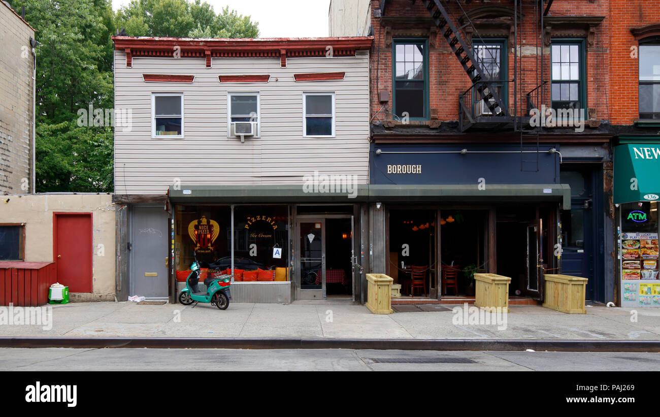 Schöne Pizza, Borough, 338-340 Franklin Avenue, Brooklyn, NY. Außen storefronts der eine Bar und ein Restaurant in Bed stuy Stockfoto