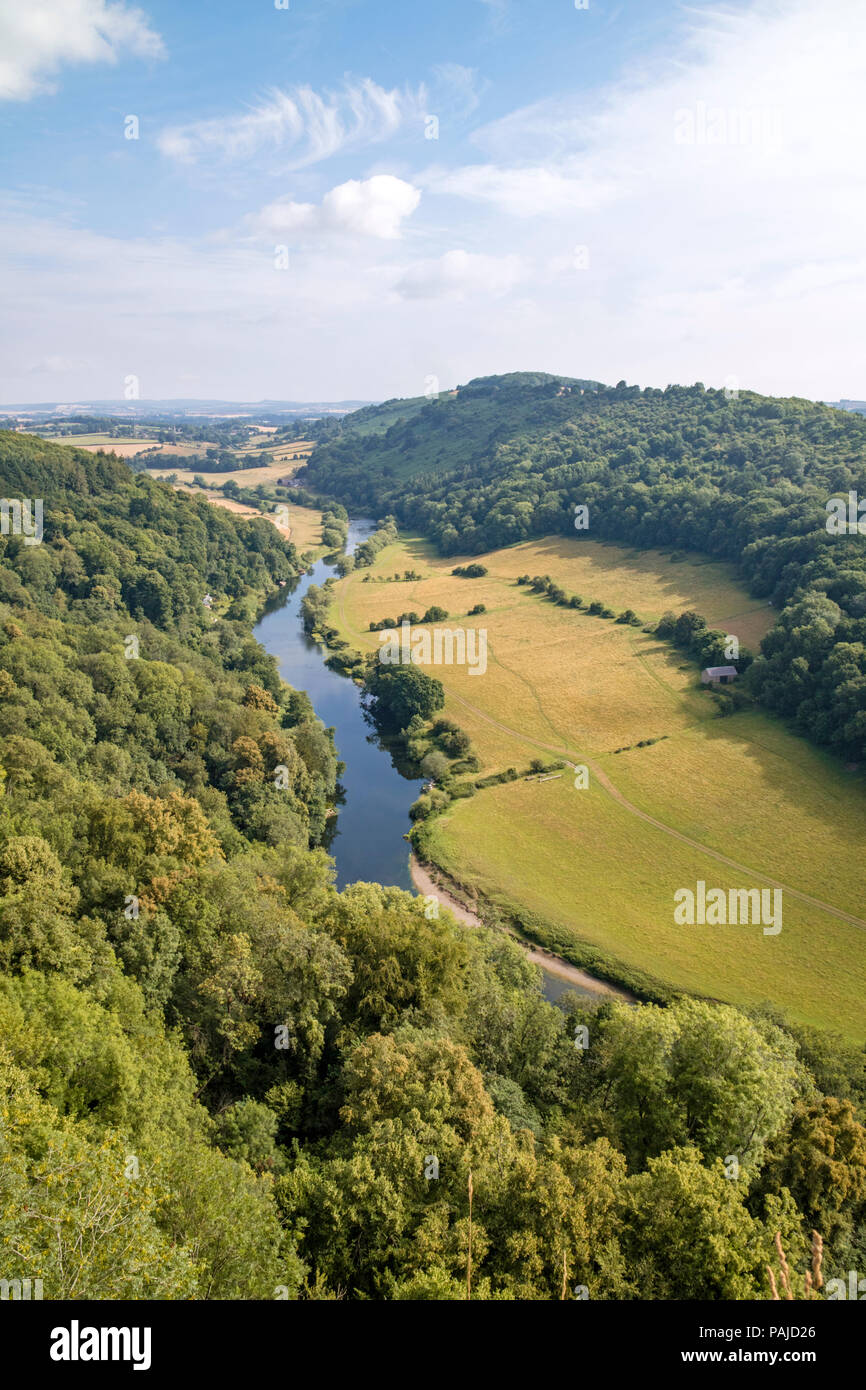 Ein Blick über den Fluss Wye an Symonds Yat Rock, Herefordshire, England, UK. Stockfoto