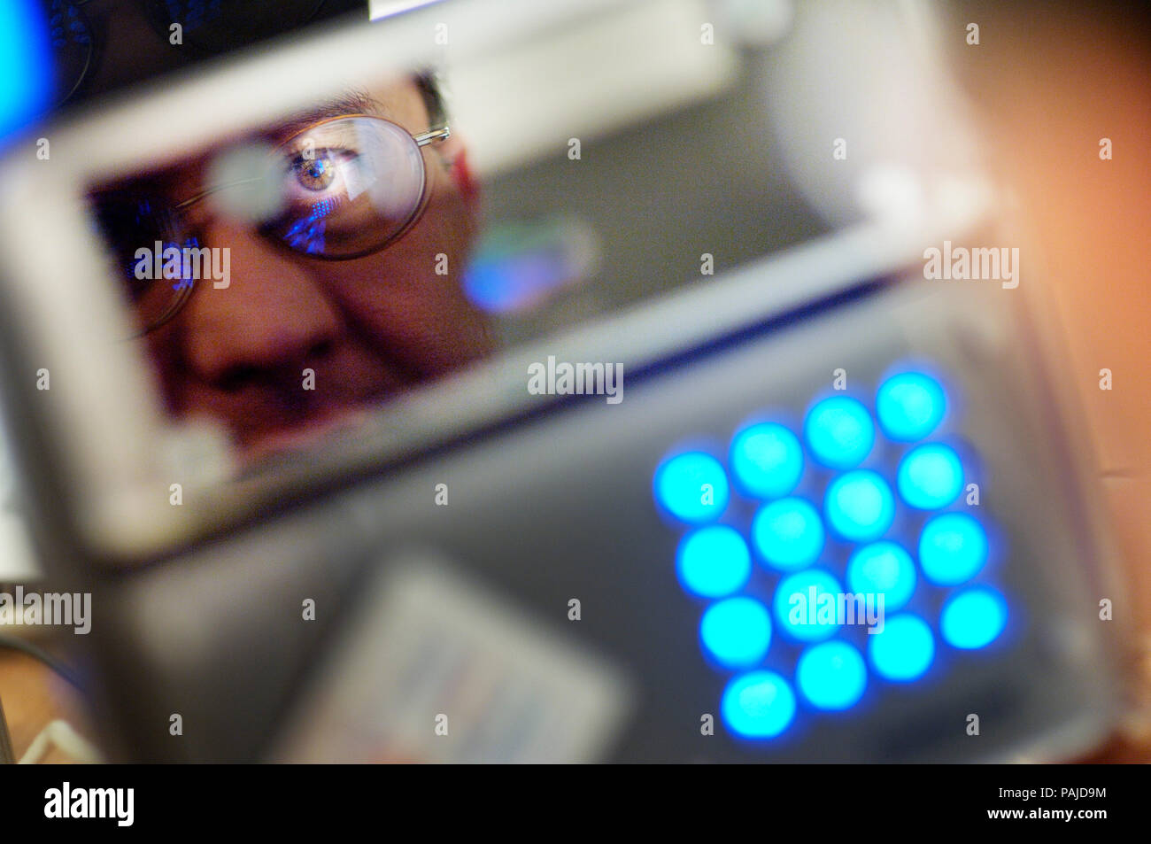 Flughafen Sicherheit Auge Iris Biometrie Scanner Maschine LG Access 4000 Stockfoto