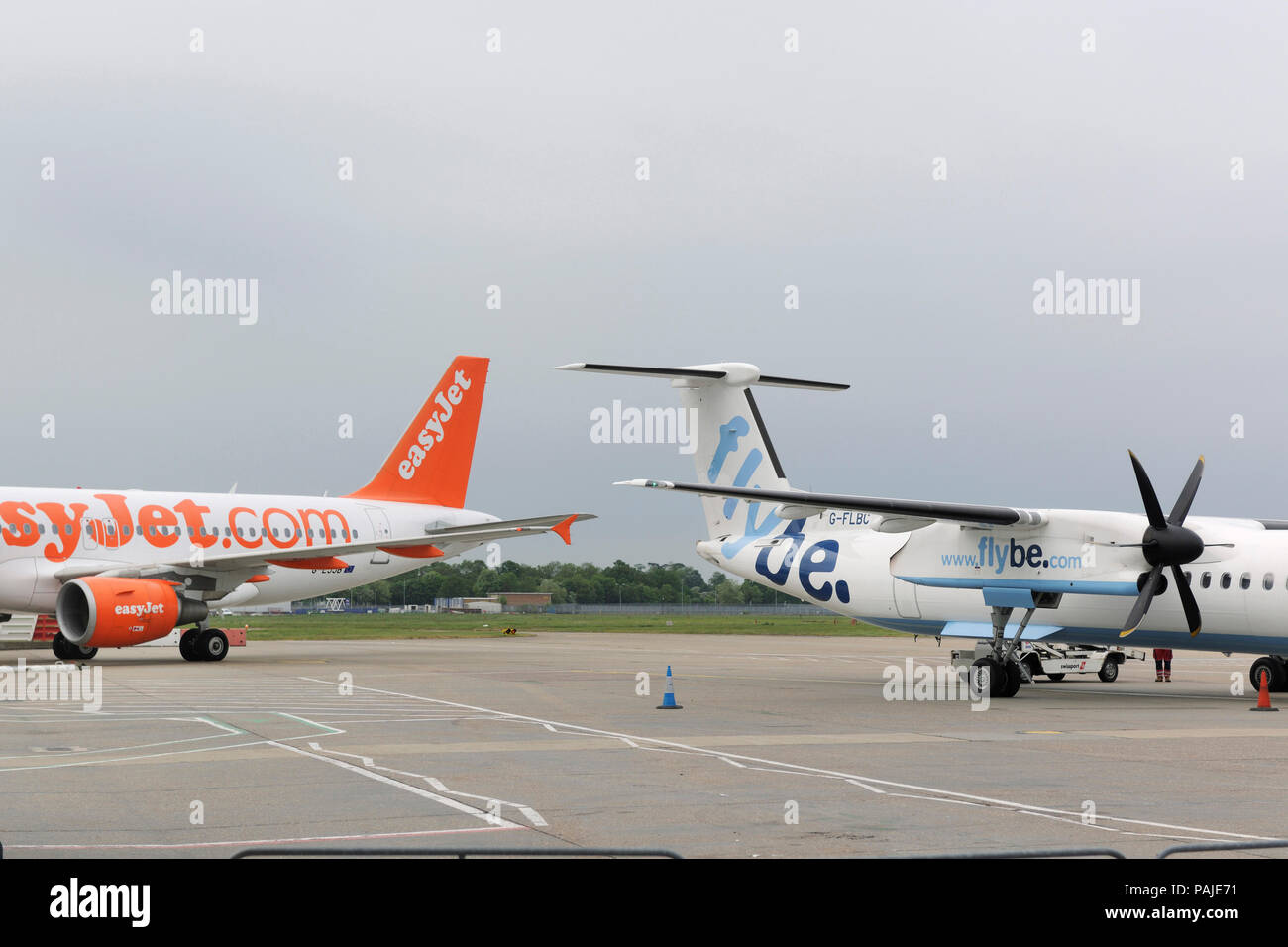 Bombardier Dhc 8 Q400 Stockfotos Bombardier Dhc 8 Q400