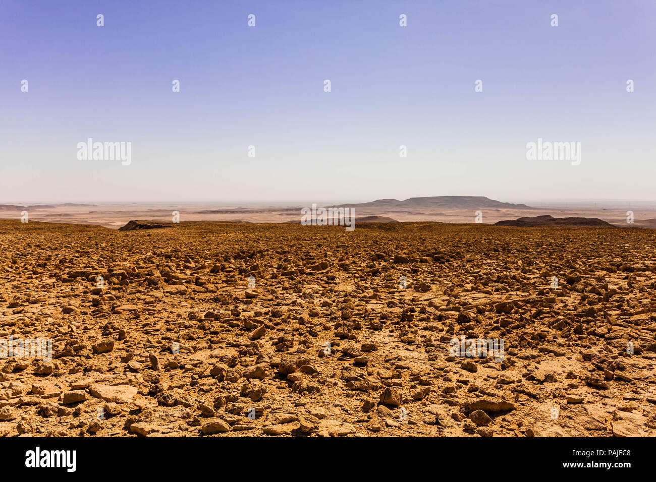 Einen flachen felsigen Plateau östlich von Riyadh Stockfoto