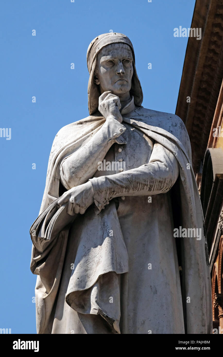 Dante Alighieri Statue an der Piazza dei Signori in Verona, Italien Stockfoto