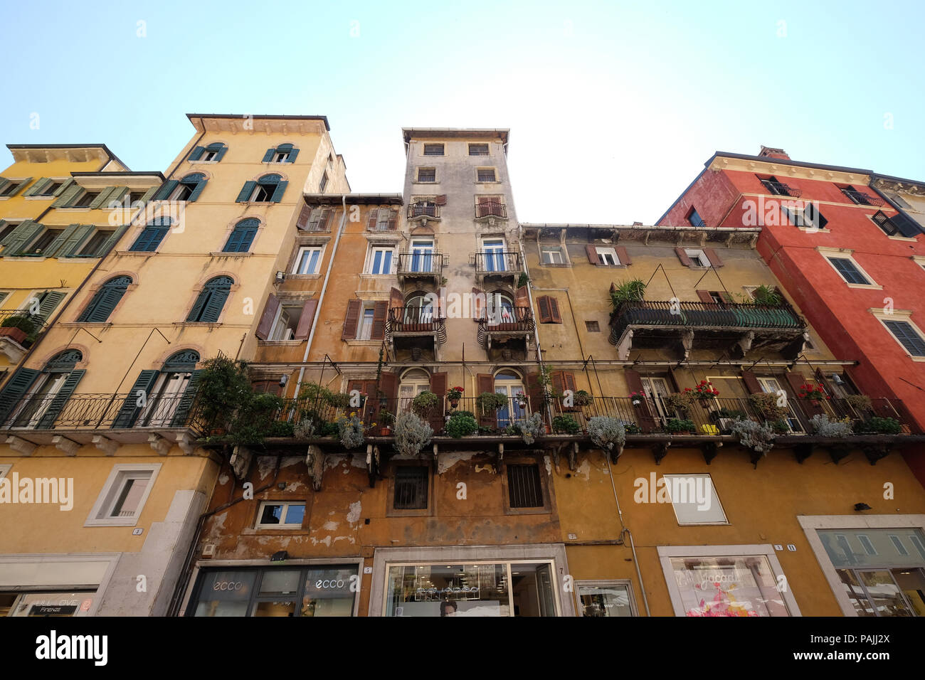 Architektur der Altstadt von Verona, Italien. Stadt Verona ist ein UNESCO-Weltkulturerbe, Italien Stockfoto