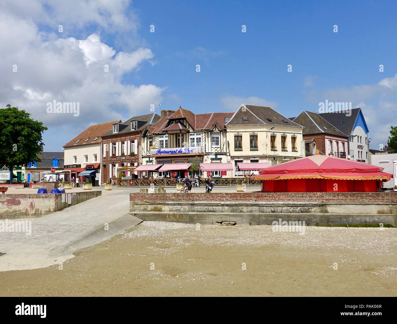 Dorfzentrum an der Somme Bay in Le Crotoy, Frankreich Stockfoto