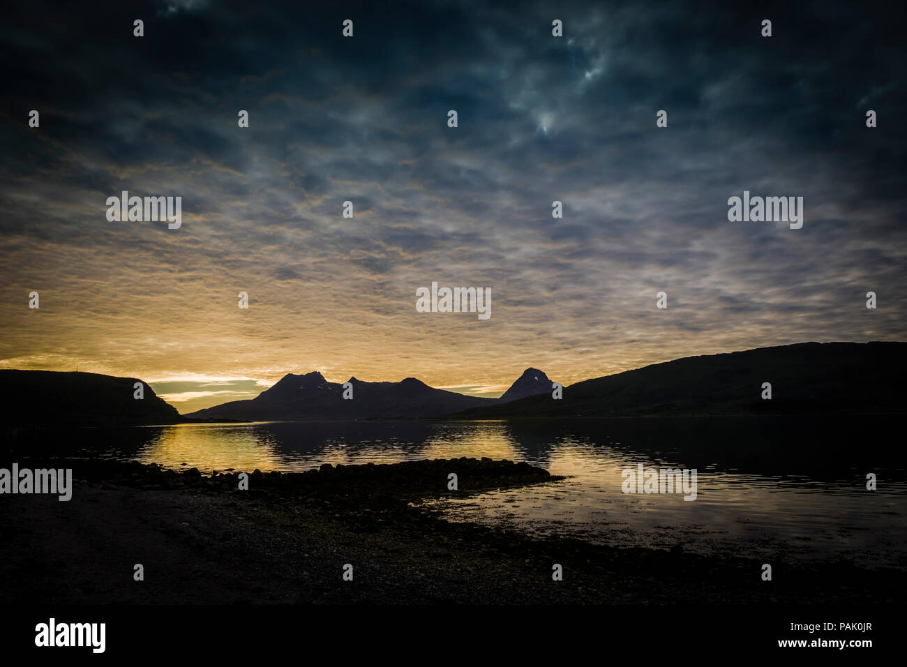 Sonnenuntergang bei Nesna Norwegen. Stockfoto