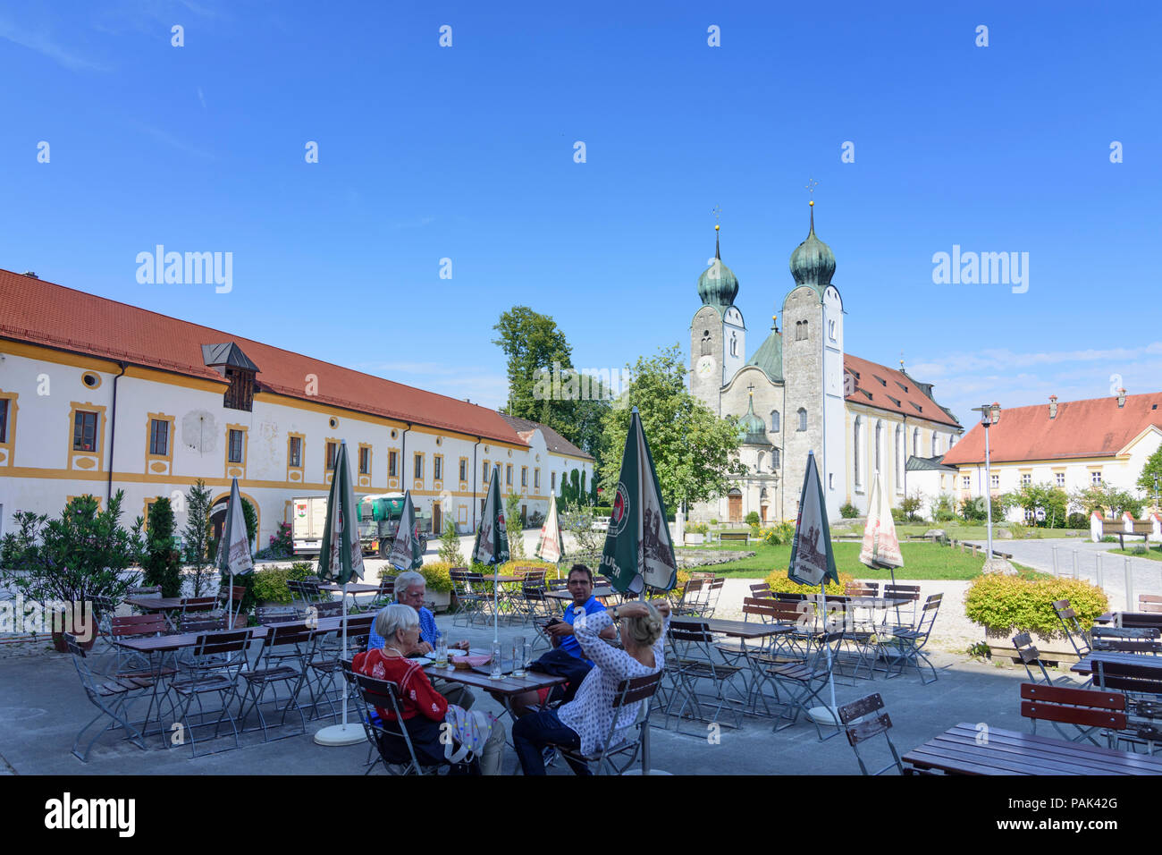 Altenmarkt an der Alz: baumburg Abtei und Klosterkirche St. Margaret in Deutschland, Bayern, Bayern, Oberbayern, Oberbayern Stockfoto