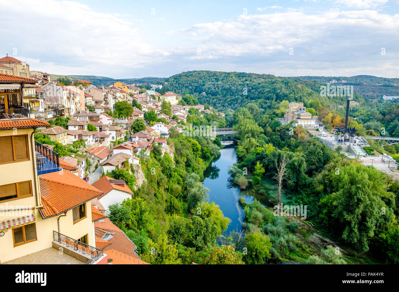 Veliko Tarnovo Stadt im Norden Buylgaria in Europa in einer Ansicht von oben Stockfoto