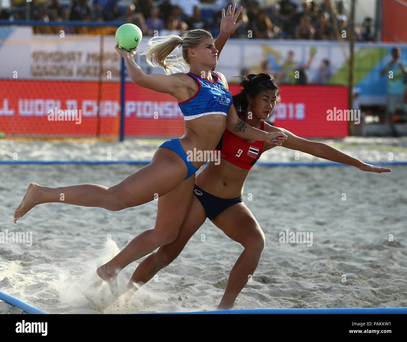 Beach Handball Stockfotos Und Bilder Kaufen Seite 2 Alamy