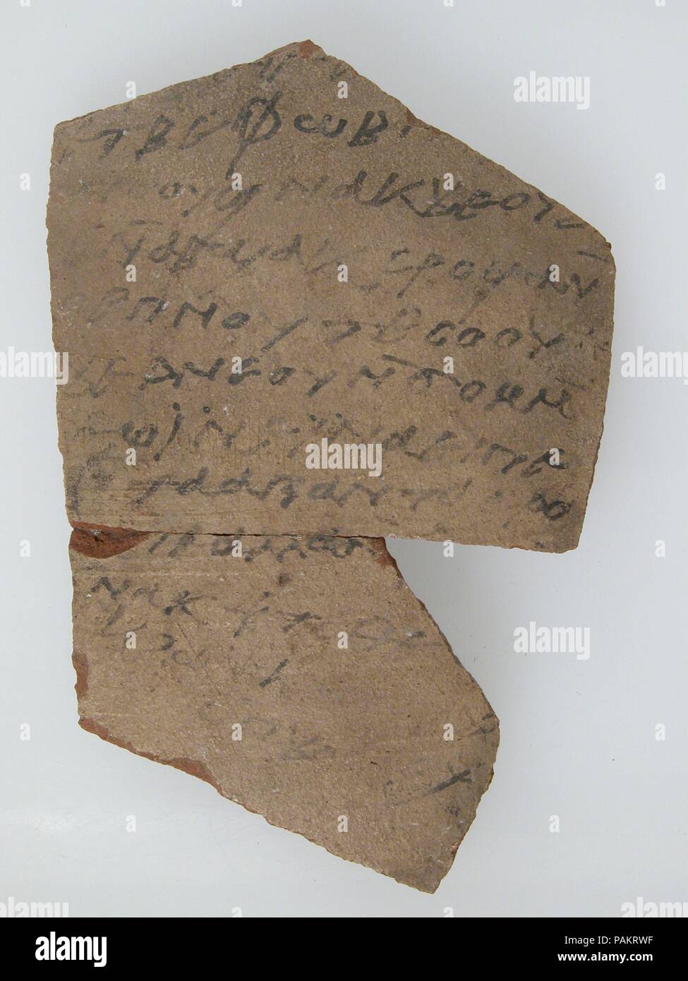 Ostrakon mit einem Buchstaben. Kultur: Koptischen. Abmessungen: 2 3/4 x 4 1/16 in. (7 x 10,3 cm). Datum: 600. Museum: Metropolitan Museum of Art, New York, USA. Stockfoto