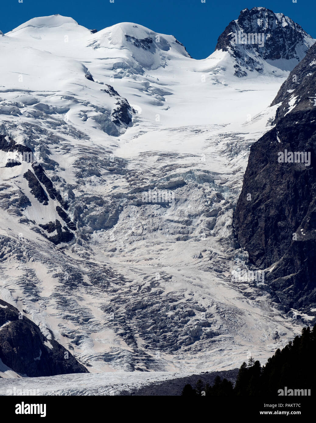 Der Morteratschgletscher ist ein Alpen - Gletscher in der Berninagruppe im Kanton Graubünden in der Schweiz in der Nähe von der Diavolezza ski Route. Piz Zupo top Stockfoto