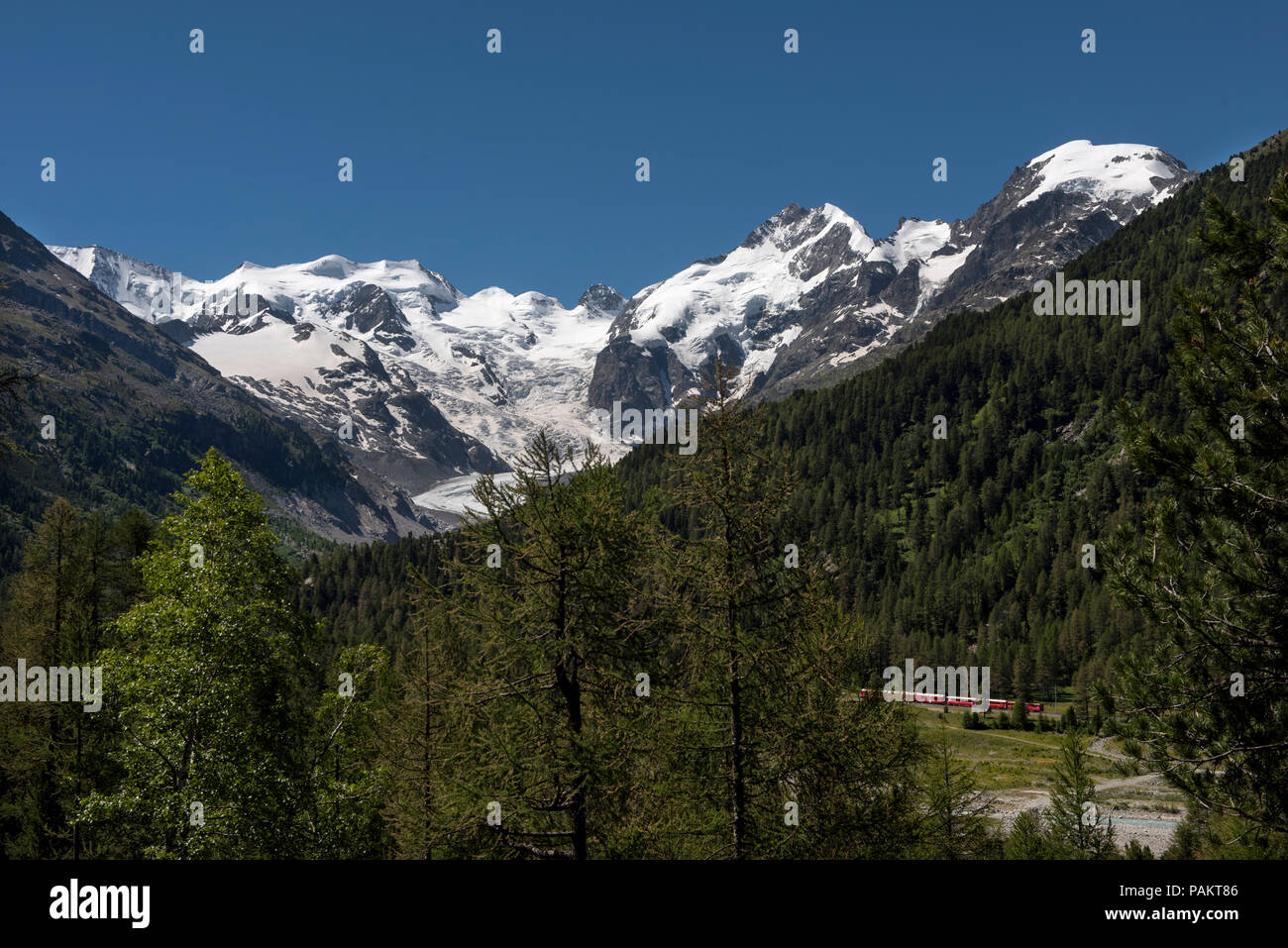 Der Morteratschgletscher ist ein Alpen - Gletscher in der Berninagruppe im Kanton Graubünden in der Schweiz in der Nähe von der Diavolezza ski Route. Piz Zupo top Stockfoto