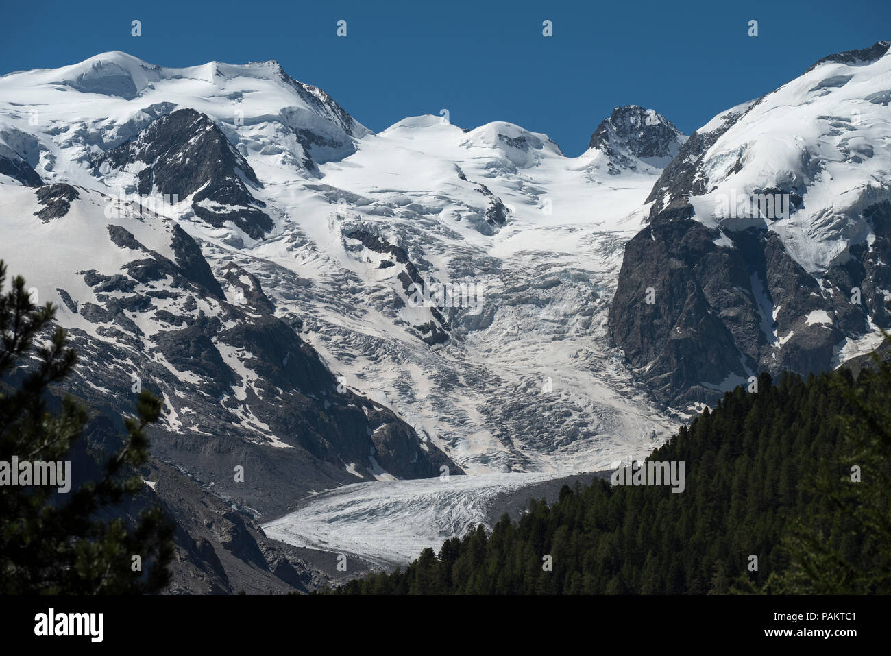Der Morteratschgletscher ist ein Alpen - Gletscher in der Berninagruppe im Kanton Graubünden in der Schweiz in der Nähe von der Diavolezza ski Route. Piz Zupo top Stockfoto