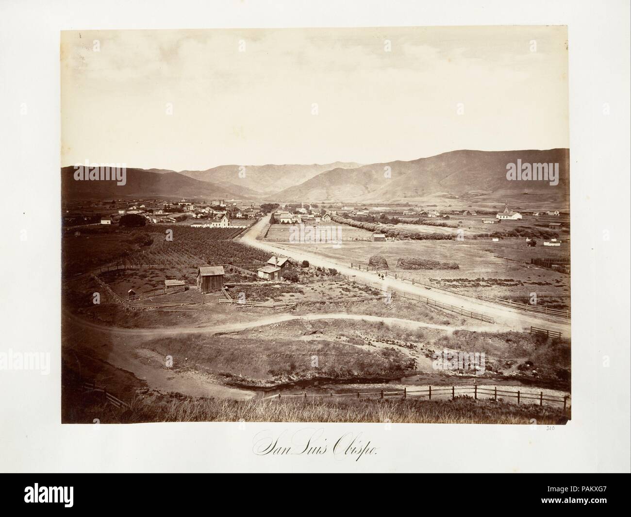 San Luis Obispo. Artist: Carleton E. Watkins (American, 1829-1916). Datum: 1876, gedruckt. 1876. Museum: Metropolitan Museum of Art, New York, USA. Stockfoto