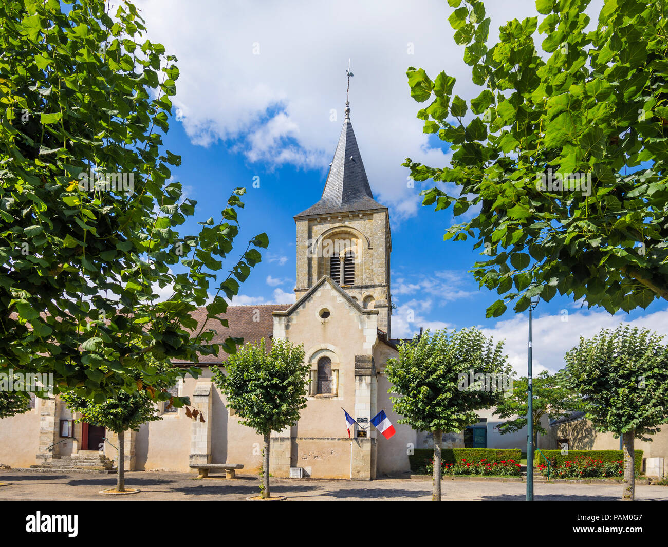 Äußere der Kirche von St. Martin, Abilly, Indre-et-Loire, Frankreich. Stockfoto