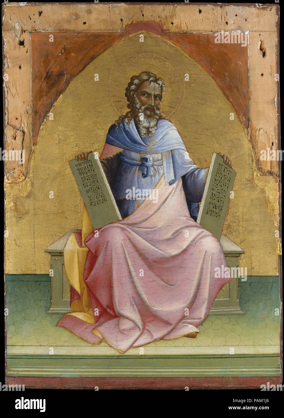 Mose. Artist: Lorenzo Monaco (Piero di Giovanni) (Italienisch, Florenz (?) Ca. 1370-1425 Florenz (?)). Abmessungen: Insgesamt 24 1/2 x 17 1/2 in. (62,2 x 44,5 cm); Oberfläche lackiert 22 5/8 x 17 5/8 in. (57,5 x 44,8 cm). Datum: Ca. 1408-10. Diese vier Propheten des Alten Testaments sind zu den Meisterwerken des führenden Spätgotischen Florentiner Maler. Jede Figur besitzt eine ID-Attribut und Streiks eine rhetorische darstellen. Mose hält die Tafeln der Zehn Gebote; Abrahams Opfer Isaaks vorwegnimmt, dass Christi; David, der einen cither, gilt als ein direkter Vorfahre Christi; und Noah's Stockfoto