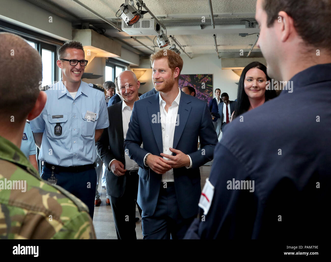 Der Herzog von Sussex trifft sich führende Persönlichkeiten aus der niederländischen Gesellschaft. Bei einem Besuch in Amsterdam. Stockfoto