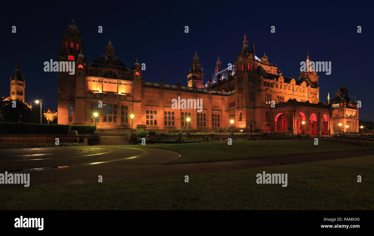 Glasgow Kelvingrove Art Gallery und Museum bei Nacht Stockfoto