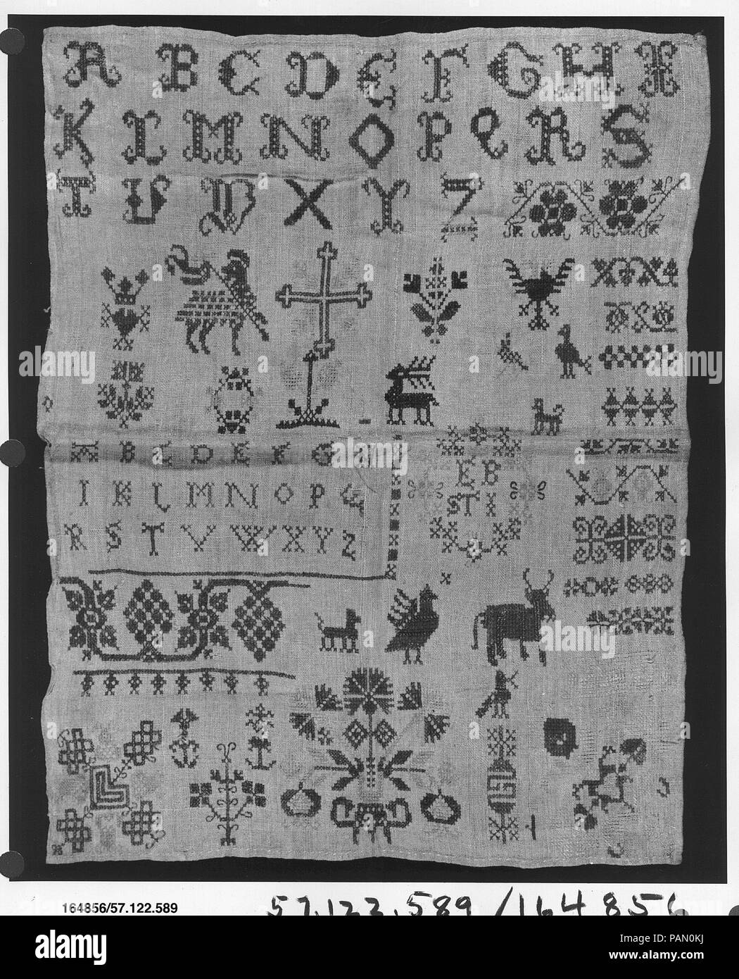 Sampler. Kultur: Deutsche oder Österreicher. Abmessungen: H. 20 7/8x W. 15 5/8 Zoll (53 x 39,7 cm). Datum: 18. Museum: Metropolitan Museum of Art, New York, USA. Stockfoto