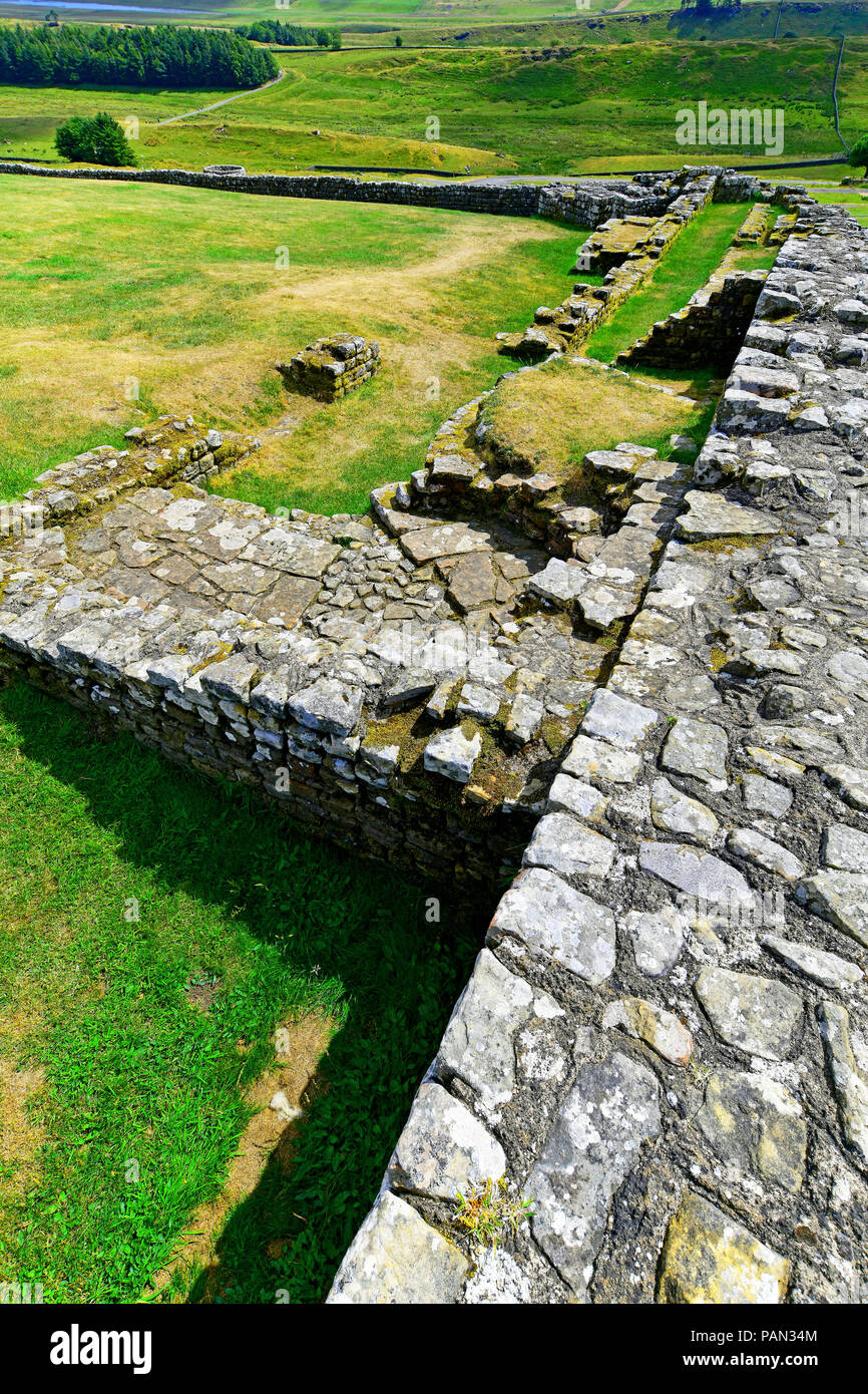 Housesteads Roman Fort main umgebenden Wehrmauer Stockfoto