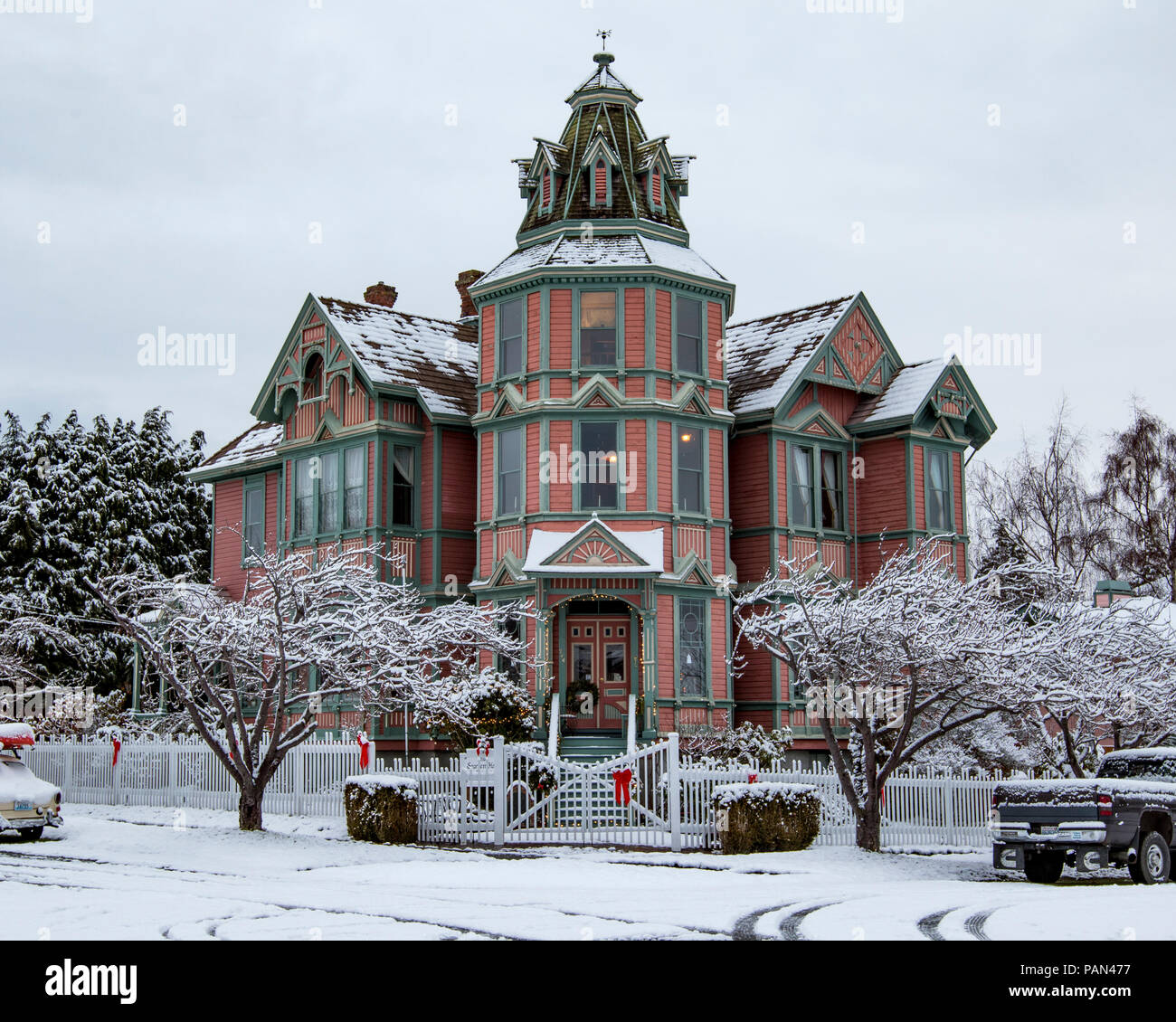 Port Townsend Starrett Haus, viktorianischen Haus im Winter Schnee. Stockfoto