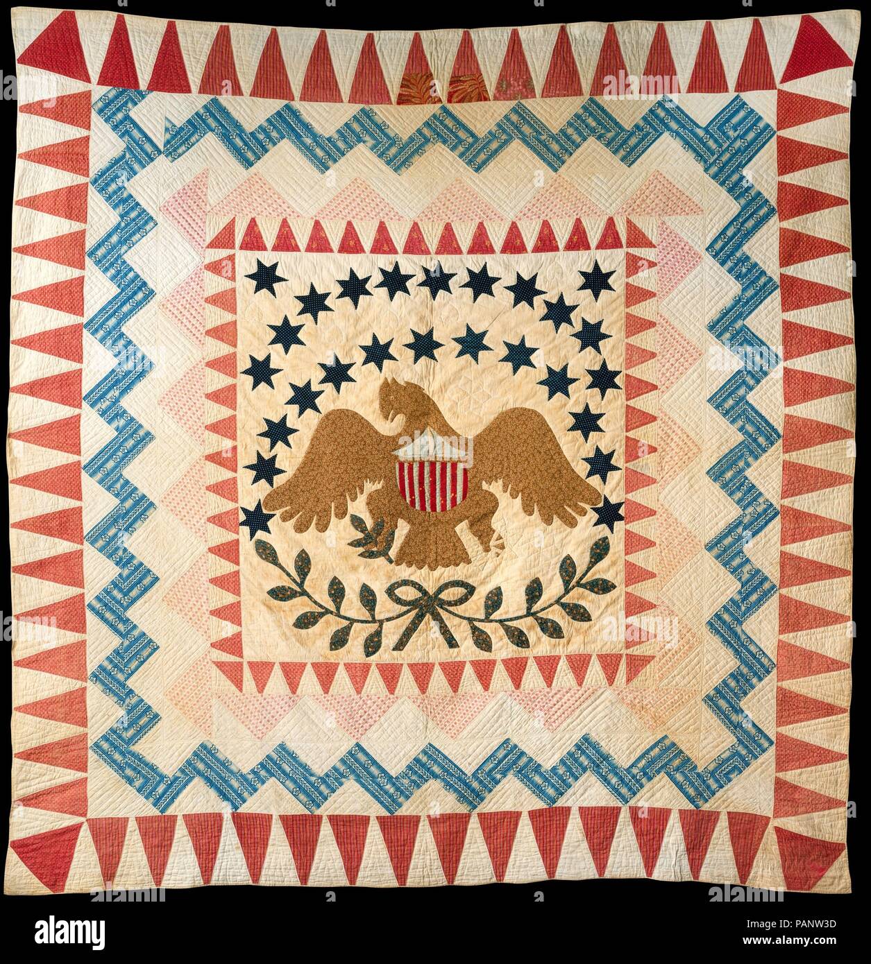 Steppdecke, Eagle Muster. Kultur: American. Abmessungen: 103 x 97 in. (261.6 x 246.4 cm). Datum: Ca. 1837-50. Viele Quilts, die empfohlene Adler Motive in den Jahren Umgebung der Nation Centennial 1876 gemacht wurden; aber dieser Quilt mit der zentralen Eagle stilistisch scheint ein paar Jahrzehnte zuvor gemacht worden zu sein. Die 26 Sterne über dem Kopf des Adlers können einen Hinweis auf das Datum dieser Quilt. 1837 Michigan war für die Union als der sechsundzwanzigste zugelassen; angesichts der Tatsache, dass quilt Entscheidungsträger häufig an nationalen Veranstaltungen, dieses Stück auch in der Feier von Th vorgenommen wurden Stockfoto