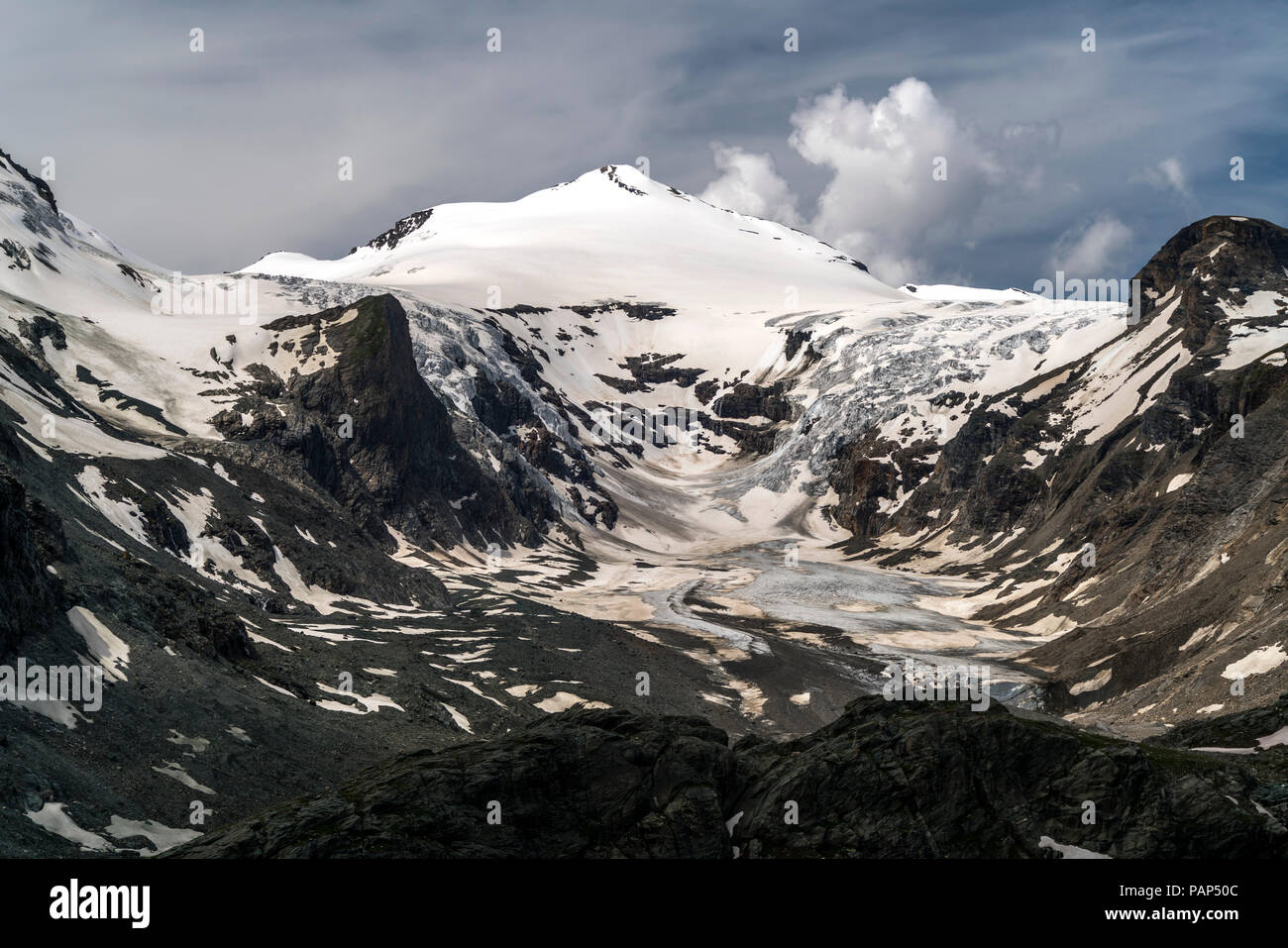 Österreich, Kärnten, Nationalpark Hohe Tauern, Pasterze Glacier und Johannisberg peak Stockfoto