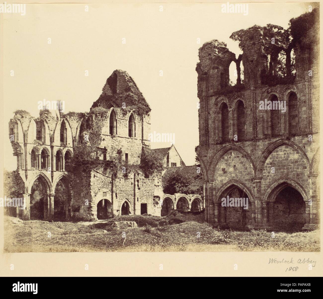 Wenlock Abtei. Artist: Alfred Capel Heilung (British, 1826-1896). Abmessungen: 21,4 x 27,2 cm. (8 7/16 x 10 11/16 in.). Datum: 1858. Museum: Metropolitan Museum of Art, New York, USA. Stockfoto