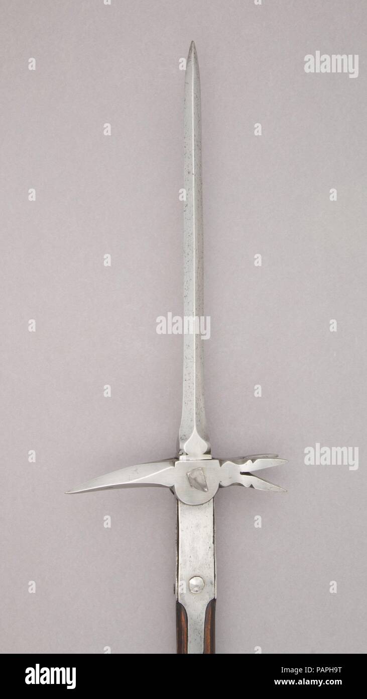 Luzern Hammer. Kultur: Schweizer. Abmessungen: L 94 cm. (239,1 cm); L. von  Kopf 18