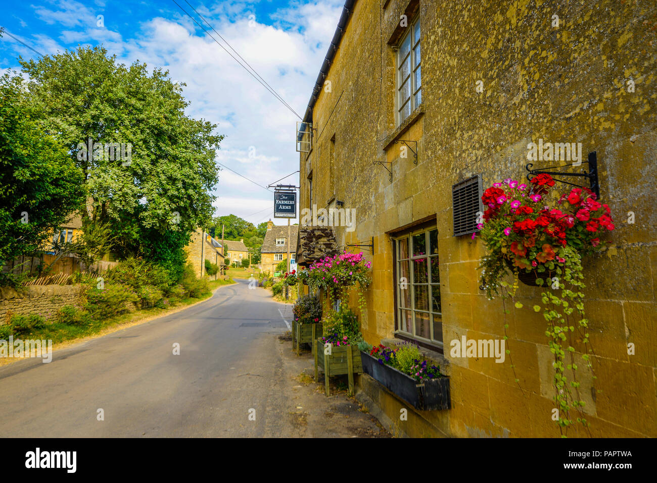 Die Farmers Arms Pub, Guiting macht eine kleine Gloucestershire Dorf der Cotswolds, England, Großbritannien Stockfoto