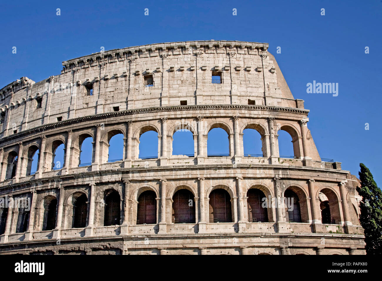 Das Kolosseum, der weltberühmten Sehenswürdigkeiten in Rom, Italien. 2 Stockfoto