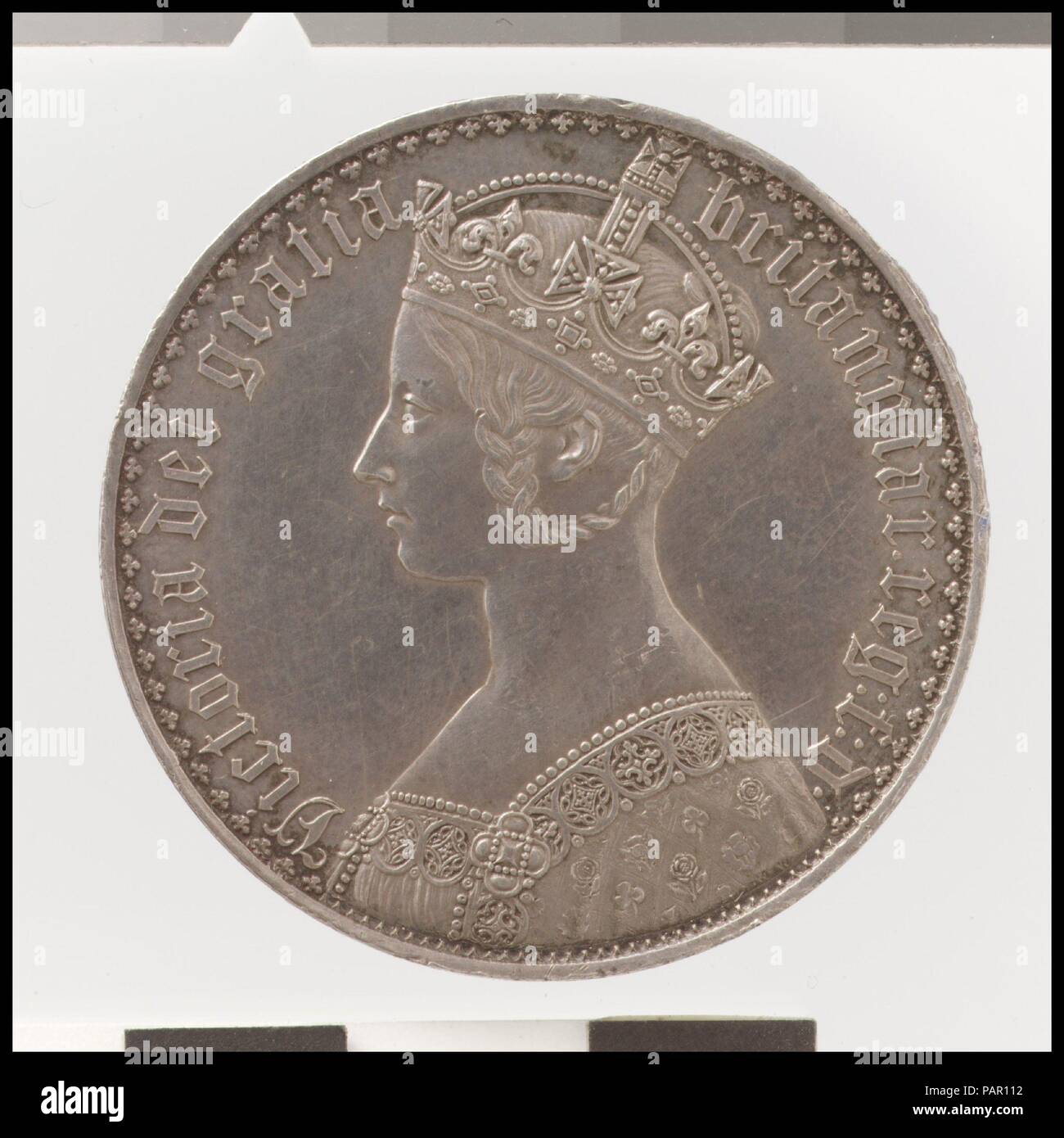 Victoria 'Gothic' Krone. Kultur: Britische. Abmessungen: Durchmesser: 155 mm.. Schöpfer: William Wyon (British, 1795-1851 Birmingham Brighton). Datum: 1847. Museum: Metropolitan Museum of Art, New York, USA. Stockfoto