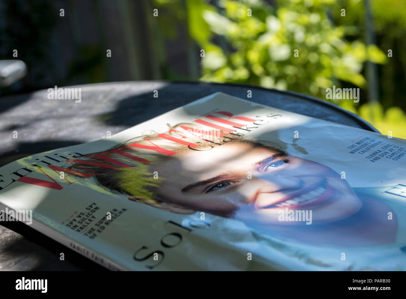 Vanity Fair Magazin, Magazin, entspannende Konzept, Time Out, Chillen, Lesen, easy living Stockfoto