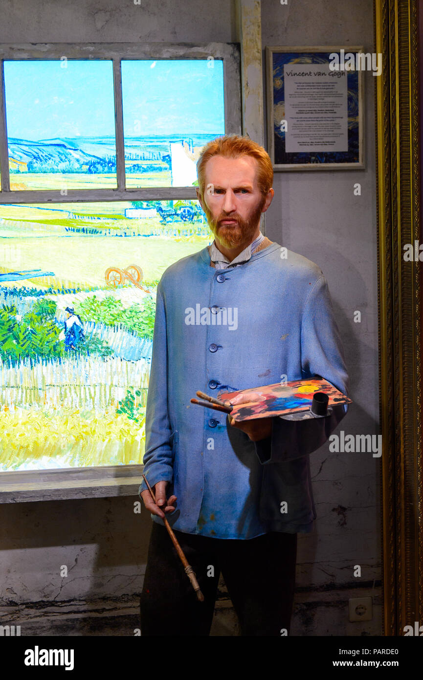 AMSTERDAM, NIEDERLANDE - 26.Oktober 2016: Vincent Willem van Gogh, einem niederländischen Post-Impressionist Painter, Madame Tussauds Wax Museum in Amsterdam. Eine der Th Stockfoto