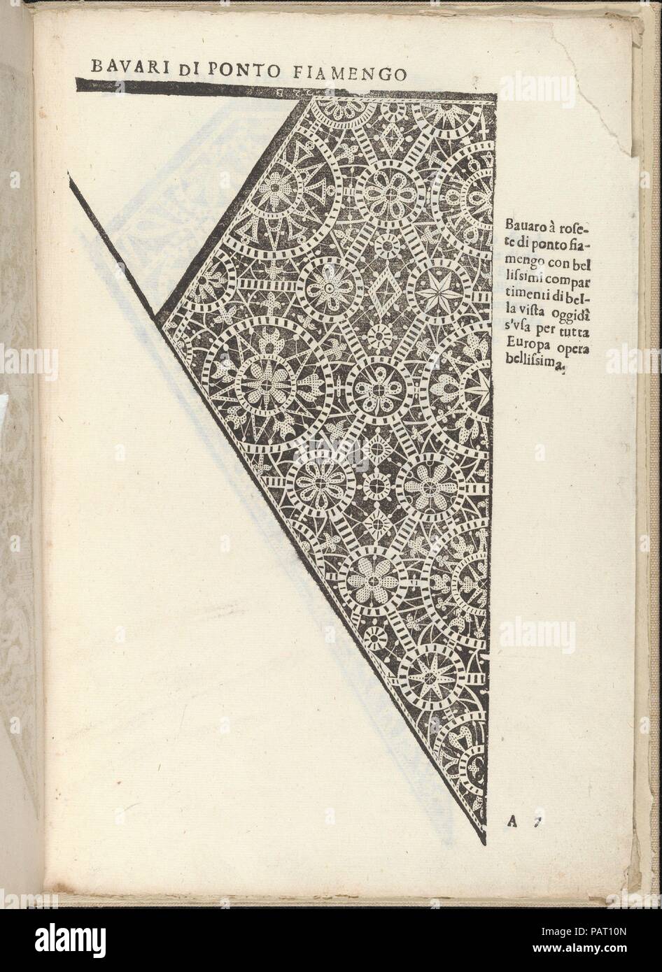 Ornamento Nobile... Fatta da Lucretia Romana (Libro V des Corona), Seite 7 (Vorderseite). Autor: Cesare Vecellio (Italienisch, Pieve di Cadore 1521-1601 Venedig). Abmessungen: Insgesamt: 12 3/16 x 8 1/4 in. (31 x 21 cm). Herausgeber: Alessandro De' Vecchi (Italienisch, aktive Venedig, 1570-1629). Datum: 1620. Von Cesare Vecellio, Italienisch, Pieve di Cadore 1521-1601 Venedig, veröffentlicht von Alessandro De' Vecchi geschrieben. Von oben nach unten und von links nach rechts: Design ist in der Form eines Dreiecks mit der oberen linken Ecke leer gelassen. Es ist mit einem Muster von Kreisen mit floralen Motiven und Diamanten verziert dekoriert o Stockfoto