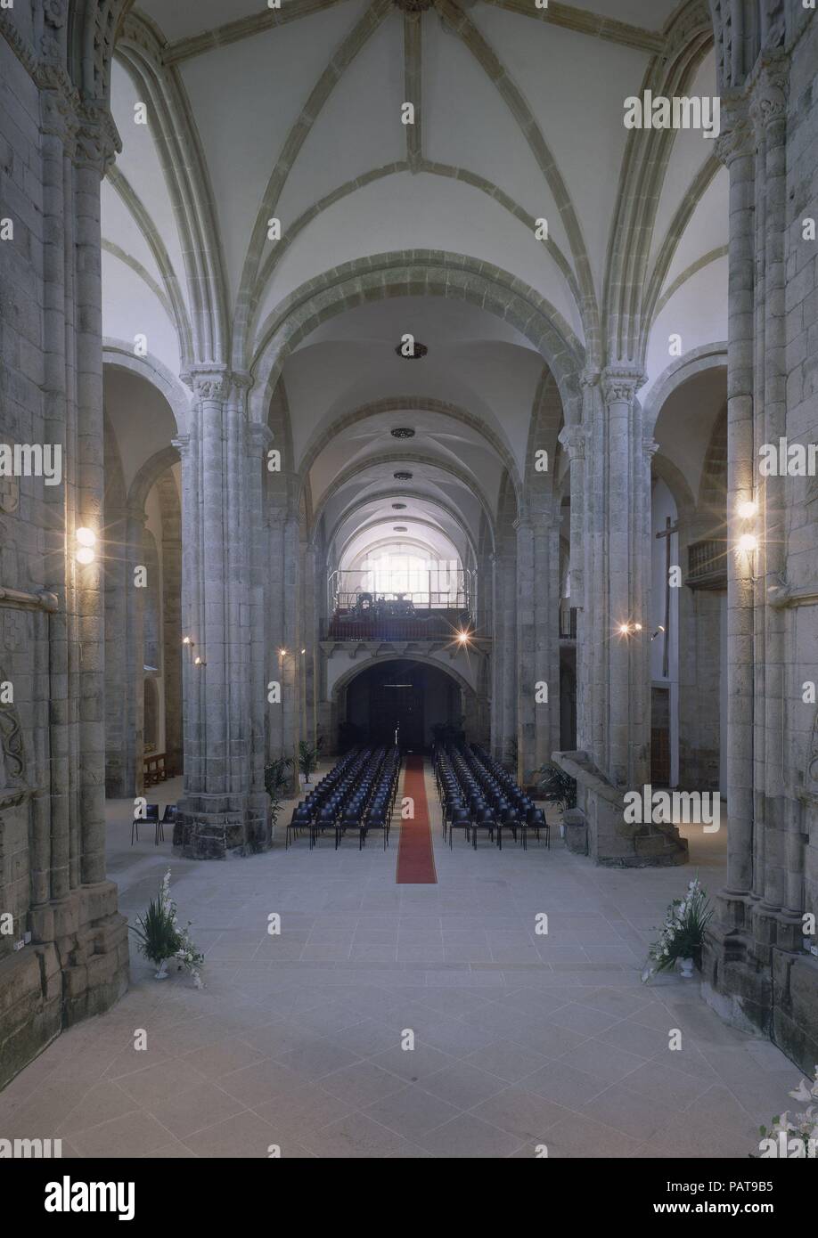 Interieur DE LA IGLESIA HACIA LOS PIES -. Lage: Museo del Pueblo GALLEGO, SANTIAGO DE COMPOSTELA, La Coruña, Spanien. Stockfoto