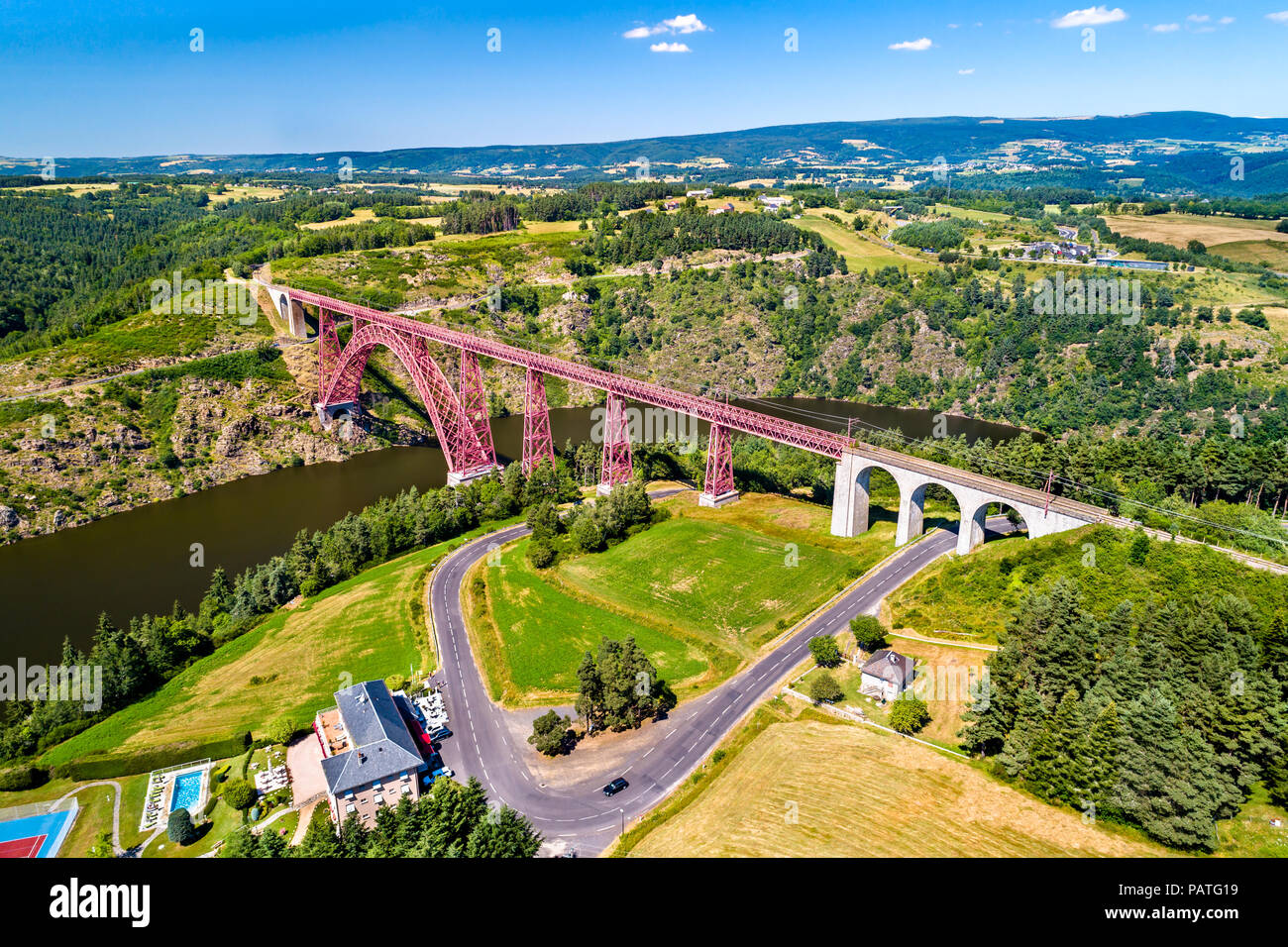 Garabit-viadukt, eine Eisenbahn Bogenbrücke von Gustave Eiffel konstruiert. Cantal, Frankreich Stockfoto