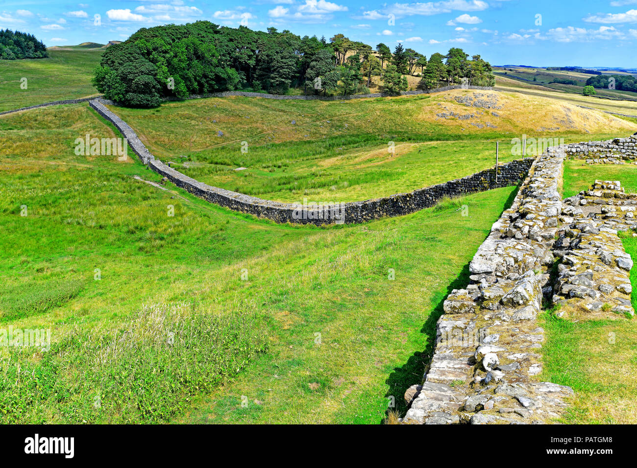 Housesteads Roman Fort und die römische Mauer mit Blick nach Osten Stockfoto