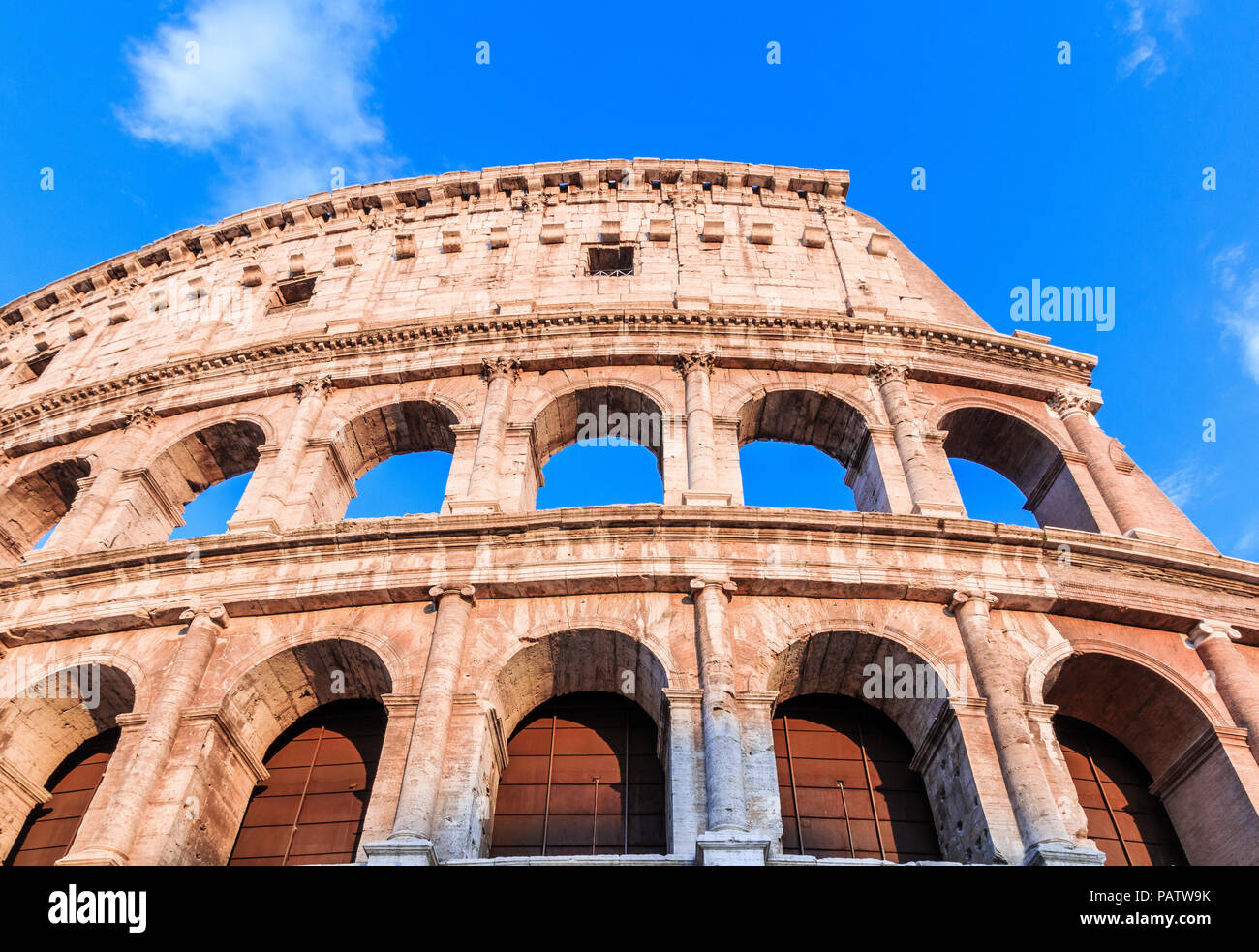 Rom, Italien. Detail des römischen Kolosseum. Stockfoto