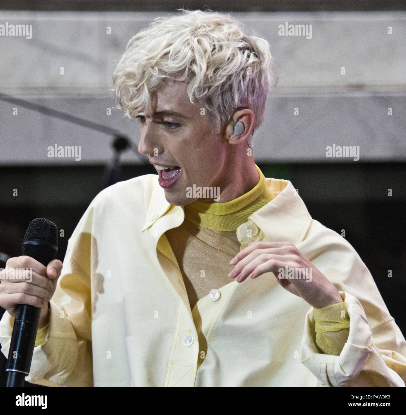 New York, NY, USA. 28 Mai, 2018. Südafrikanische - Australischer Singer-Songwriter Troye Sivan führt auf NBC's "Heute" zeigen Sommer Konzert Reihe. Stockfoto