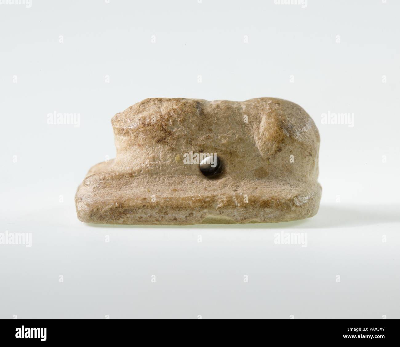 Lion-förmige Stempel Siegel mit den Namen von Amenemhat II. Abmessungen: L 1,8 × 2,4 × W. H. 1,2 cm (15/16 x 11/16 x 1/2 in.). Dynastie: Dynasty 12. Herrschaft: Herrschaft von Amenemhat II. Datum: Ca. 1859-1813 v. Chr.. Museum: Metropolitan Museum of Art, New York, USA. Stockfoto