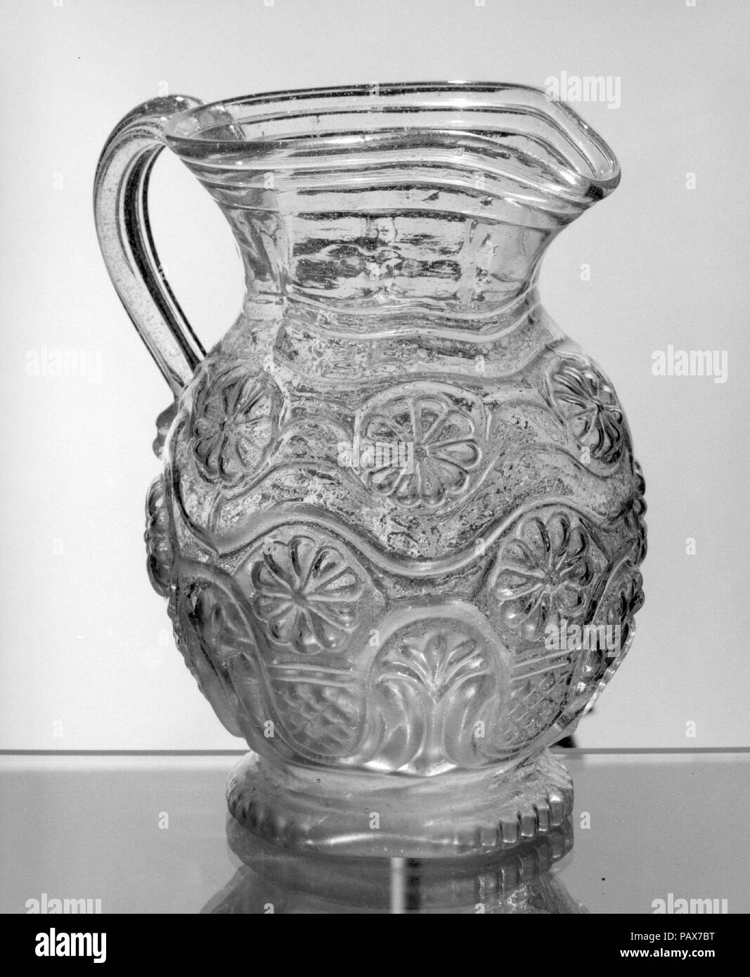 Krug. Kultur: American. Abmessungen: H.7 1/2 in. (19,1 cm). Datum: 1820-40. Museum: Metropolitan Museum of Art, New York, USA. Stockfoto
