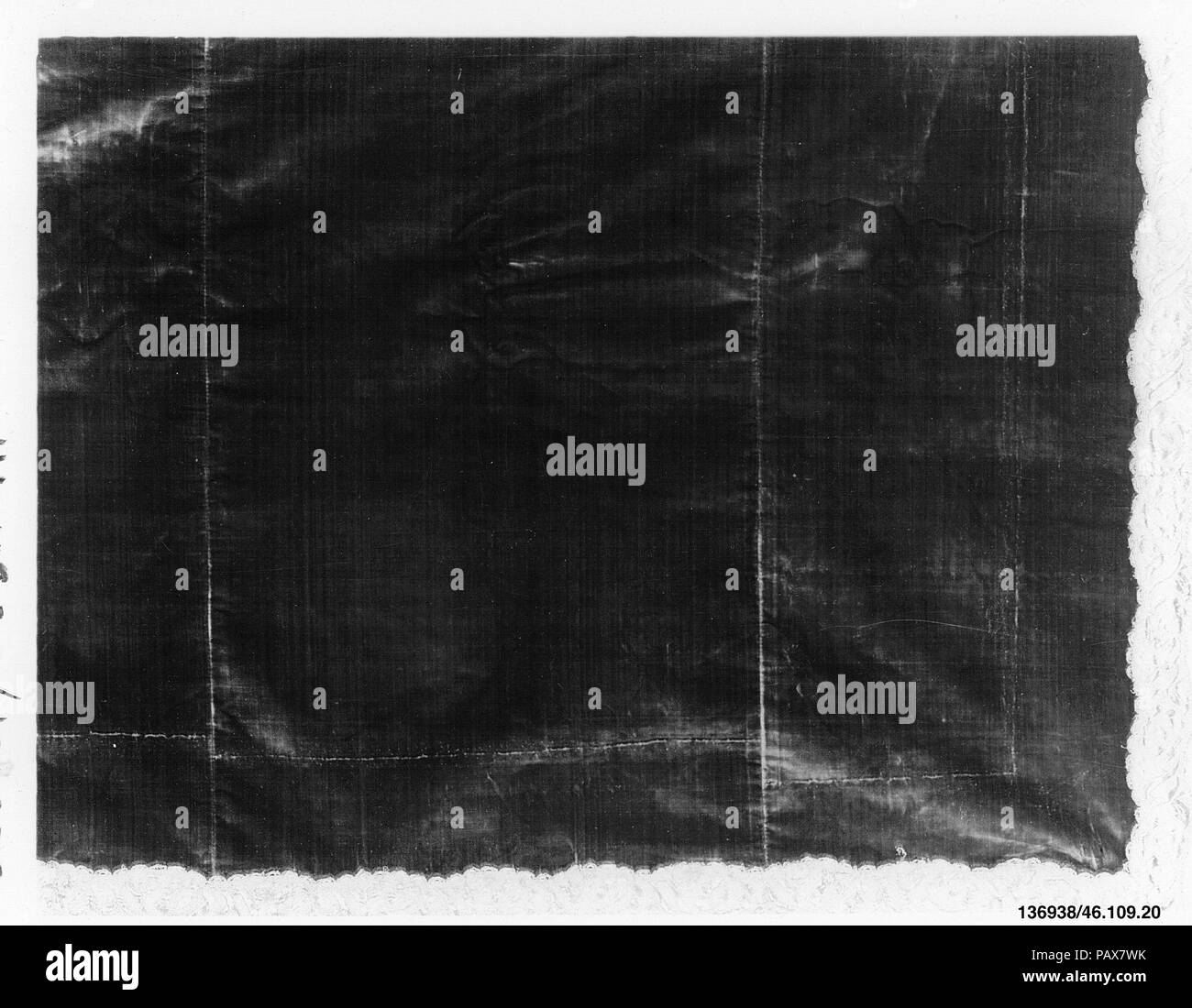 Stück. Kultur: Italienisch, Genua. Abmessungen: L 182 x W 122 1/2 Zoll (462.3 x 311,2 cm). Datum: Anfang des 18. Jahrhunderts. Museum: Metropolitan Museum of Art, New York, USA. Stockfoto