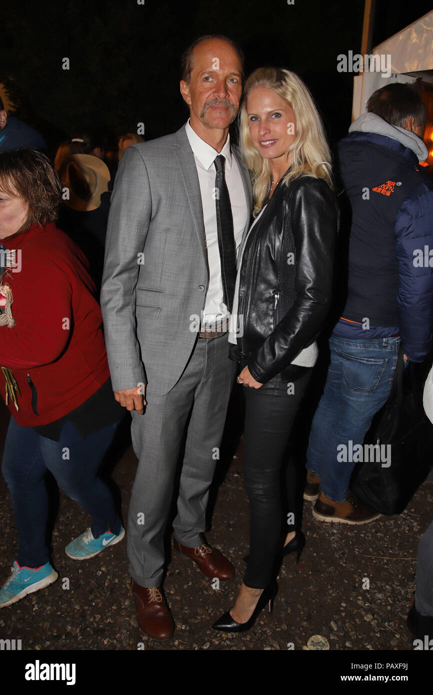 Premiere von Karl May Festspiele am Kalkfelsen, Bad Segeberg mit: Jochen Horst mit Ehefrau Tina Wo: Hamburg, Deutschland Wann: 23 Jun 2018 Credit: Becher/WENN.com Stockfoto