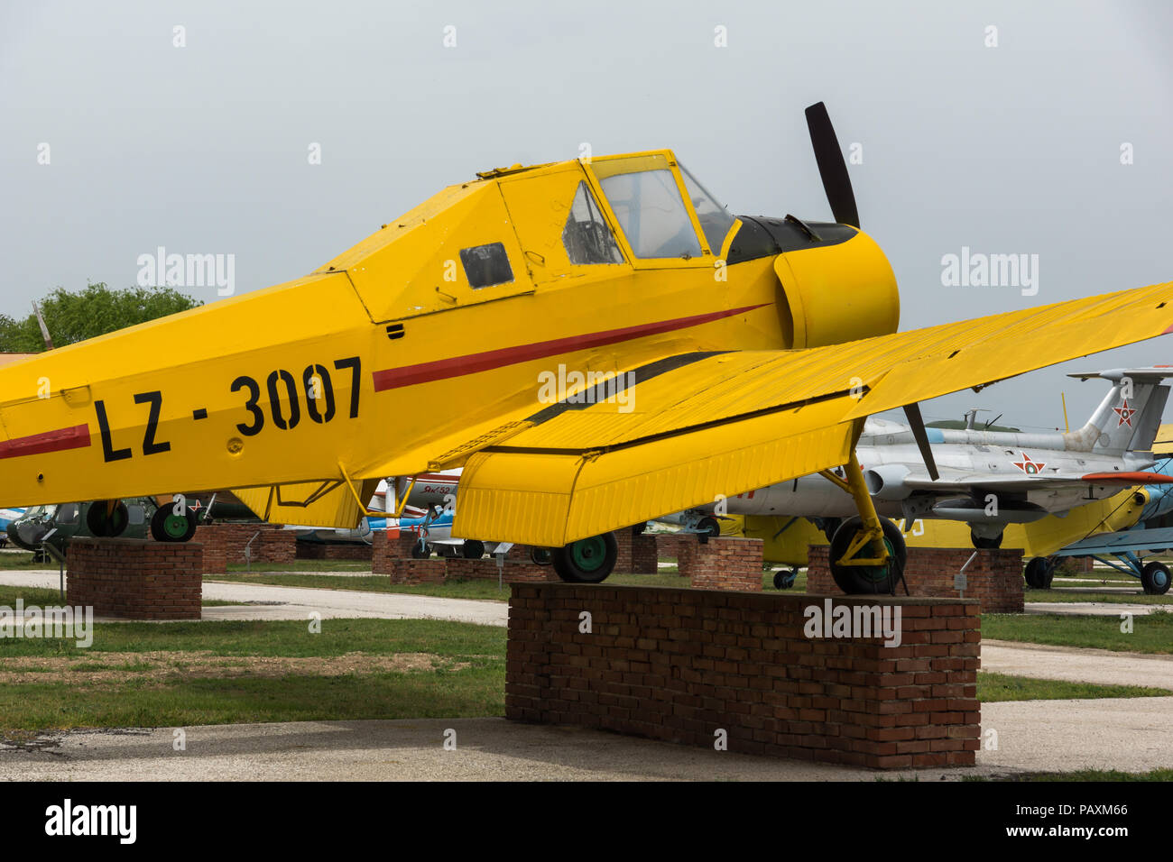 KRUMOVO, Plovdiv, Bulgarien - 29 April 2017: Flugzeug LZ 3007 inAviation Museum in der Nähe von Flughafen Plowdiw, Bulgarien Stockfoto