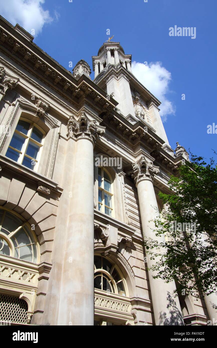London, Großbritannien - Royal Exchange Gebäude. Alte englische Architektur. Stockfoto